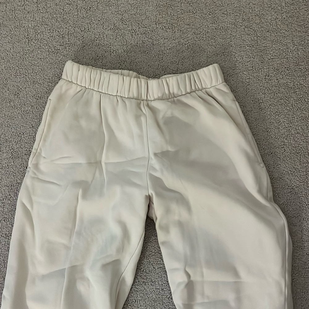 Brandy Melville light pink Rosa sweatpants